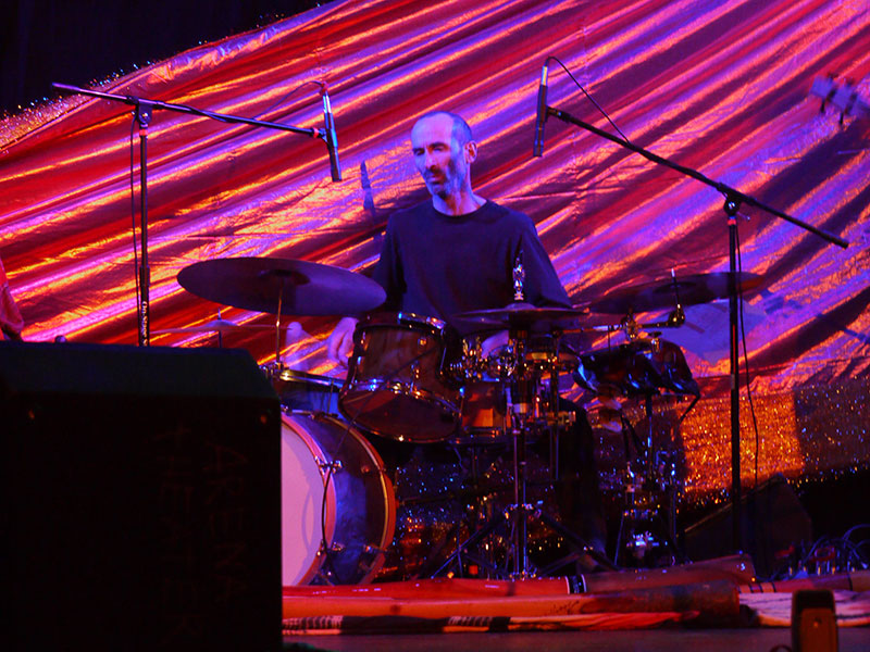 Leon at the Arena Theater, July, 2013; photo by PT Nunn Leon at the Arena Theater, July, 2013; photo by PT Nunn