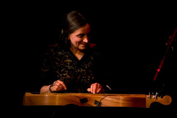 Cloudfire: Gretchen playing dulcimer, Gualala Arts Center, June, 2011 Cloudfire: Gretchen playing dulcimer, Gualala Arts Center, June, 2011